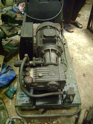 ขายปั๊มฉีดน้ำแรงดันสูง มือสอง ขายปั๊มฉีดน้ำแรงดันสูง มือสอง