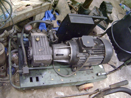 ขายปั๊มฉีดน้ำแรงดันสูง มือสอง