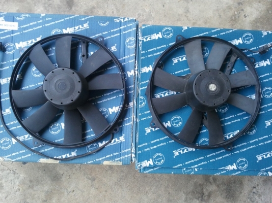 ขาย ถูกยกชุด หม้อน้ำ+พัดลมไฟฟ้า2ตัว สภาพสวย พร้อมใช้งาน C 220 รุ่นแรก ทั้งหมด 4,000 บาท ติดต่อ 085-1000532,081-8457281