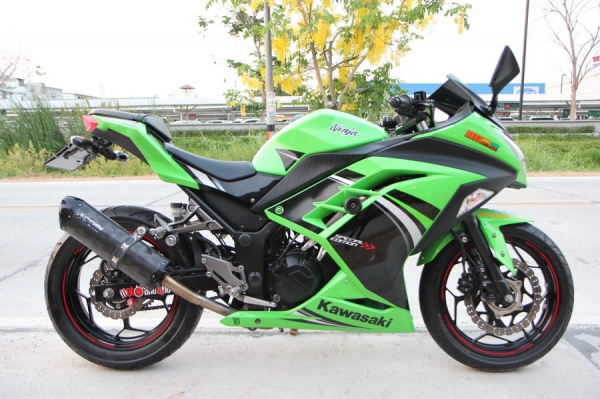 ขาย Kawasaki ninja 300 ABS รุ่นปี 2014 ทะเบียนพร้อมโอน เครื่องดี วิ่งน้อย ท่อแต่ง