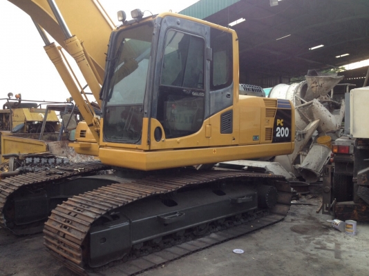 รถแบคโฮKOMATSU 200-8