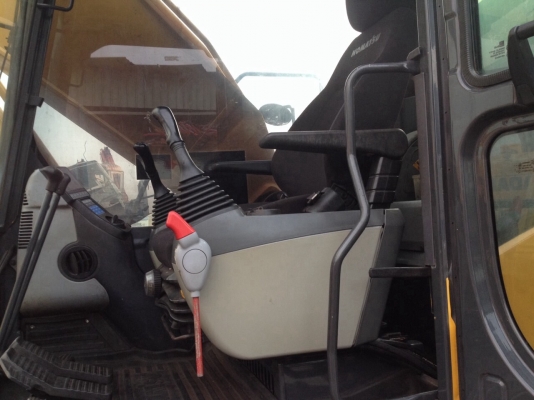 รถแบคโฮKOMATSU 200-8