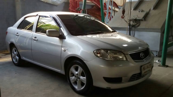 ขายด่วนครับ Toyota Vios สภาพดีเครื่องดี เดิมๆแม็กยางใหม่เอี่ยม