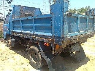 ***ขายแล้วครับขอบคุณ Truck2hand ขาย6ล้อดั้ม3คิว ISUZU TL วางเครื่อง4BE1 110 วางหัวNKR (ลงเล่มครบ)เครื่องดีเกียร์ดี แน่น ช่วงล่างเดิม คัสซีดีไม่ปะไม่ดาม กระบะดั้มเหล็ก3ตัน 3.10ม.สภาพดี พื้นดีข้างดี หัวเก๋งดี ภายในสวยคอนโซลครบ ยาง7.50ดี6เส้น สีสันดี มีลอกนิ