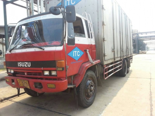 Izusu ร๊อคเล็ก เครื่อง 175  ยาว 7.20  ตู้ 10 บาน หัวเดิมบาง สีโทรมราคาถูก