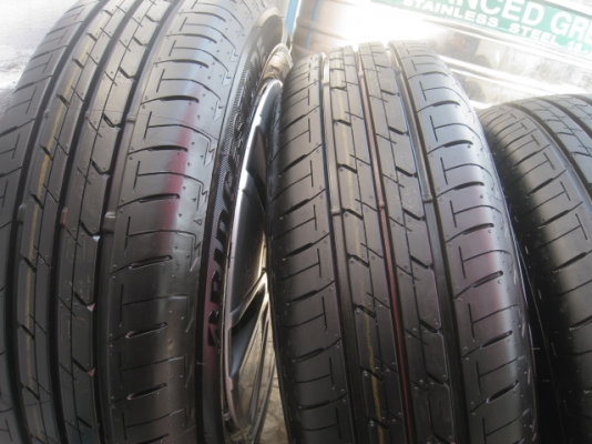 ขายล้อกะทะป้ายแดง mitsu attrage 14" 4h100 ยาง bridgestone ecopia ep150 175/65r14 ยางผลิตสัปดาห์ที่ 39 ปี 13 ตุ่มที่หน้ายางมีทุกเส้นครับ  สนใจติดต่อเล็กคลองสามครับ (081-3747940)