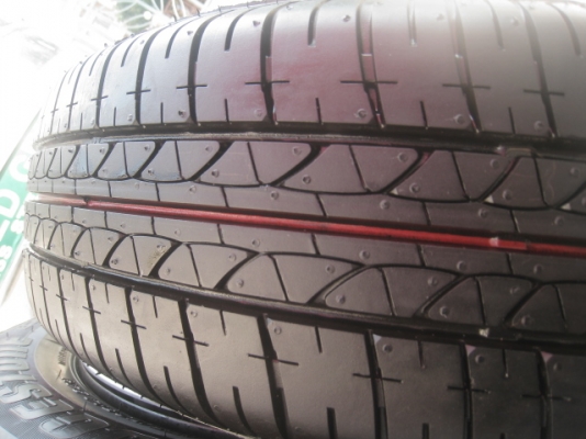ขายล้อกะทะป้ายแดง nissan almera 14" ยาง bridgestone b250 175/70r14 ยางผลิตสัปดาห์ที่ 44 ปี 13 ตุ่มที่หน้ายางมีทุกเส้นครับ  สนใจติดต่อเล็กคลองสามครับ (081-3747940)