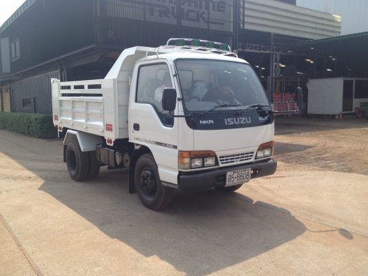 6 ล้อเล็ก NKR กระบะดั้มพ์ดิน สวยๆครับพร้อมเล่มครับ