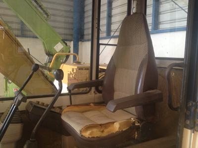 ขายรถขุด PC60-6 สภาพสวยพร้อมใช้ นำเข้าจากประเทศญี่ปุ่น ติดต่อ อำพล 090-9694506/080-3031241 ขายรถขุด PC60-6 สภาพสวยพร้อมใช้ นำเข้าจากประเทศญี่ปุ่น ติดต่อ อำพล 090-9694506/080-3031241