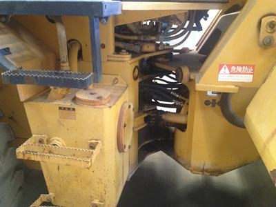 ขายรถตัก WA100-1 สภาพสวยพร้อมใช้ นำเข้าจากประเทศญี่ปุ่น ติดต่อ อำพล 090-9694506/080-3031241