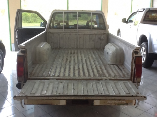 ขายNISSAN BIG-M เครื่องดีเซลเกียร์ธรรมดา สภาพเดิมๆ