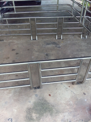 ต้องการขายคอกแสตนเลส ต้องการขายคอกแสตนเลส