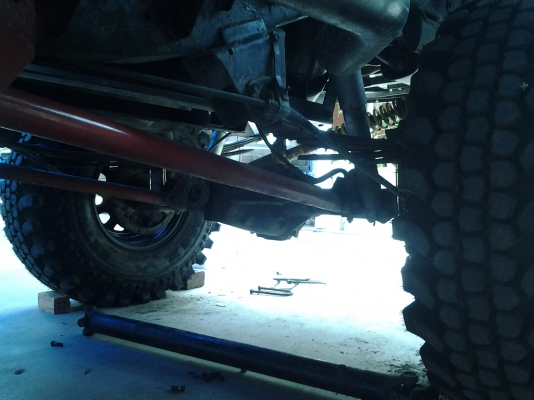 ใครชอบบิ๊กฟุ้ต เชิญทางนี้ครับ NISSAN BIG M โฟวีล เครื่อง3400 5VZ auto กินแก้สหัวฉีด ยาง 36 ขอบ16