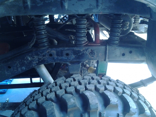 ใครชอบบิ๊กฟุ้ต เชิญทางนี้ครับ NISSAN BIG M โฟวีล เครื่อง3400 5VZ auto กินแก้สหัวฉีด ยาง 36 ขอบ16