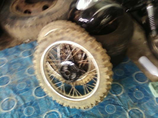 ขายล้อวิบาก พร้อมถังน้ำมัน ราคา 2500