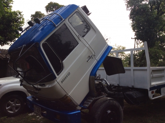 ขายรถหกล้อครับ0859108876