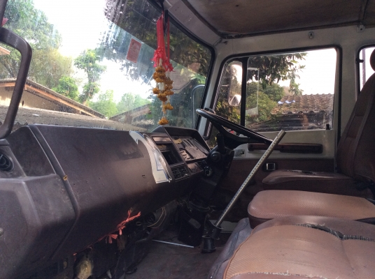 ขายรถหกล้อครับ0859108876