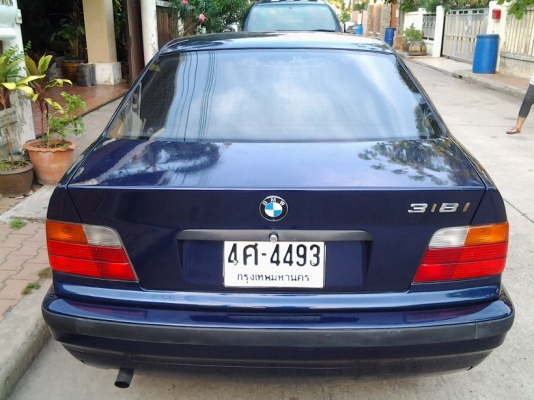 ตัดใจขายรถบ้าน BMW 318iA ตัวท็อป เครื่องนิ่มเดิมๆ ไม่เคยติดแก๊ส ตัดใจขายรถบ้าน BMW 318iA ตัวท็อป เครื่องนิ่มเดิมๆ ไม่เคยติดแก๊ส