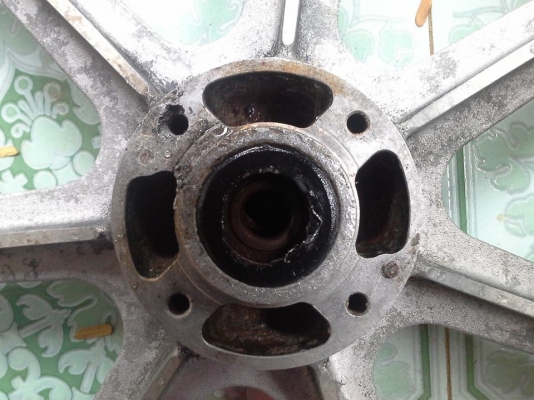 ขายแม็กเกวียน 7 ก้าน Kawasaki ล้อหน้า 19x1.85