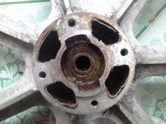 ขายแม็กเกวียน 7 ก้าน Kawasaki ล้อหน้า 19x1.85