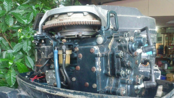 ขายเครื่องยนต์เรือ  YAMAHA  เก่าญี่ปุ่น