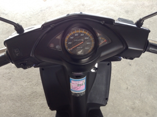 ขาย!!! ฮอนด้าคลิ๊ก สภาพสวย ปี50 รถเครื่องดีคับ ทะเบียนครบ ภาษีไม่หมด