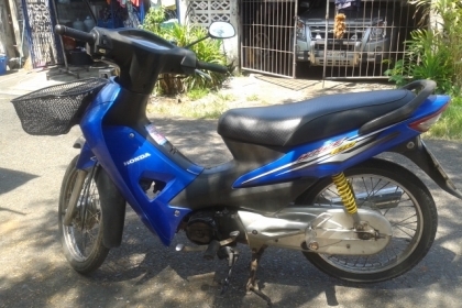 ขายเวสป้า64ราคา26500บ./ขายรถเครื่องเวฟ100 รุ่นยูบ๊อกเดิมไม่ชนทะเบียนไม่ขาด เครื่องดี ขี่ได้เลย ราคา 14500บ.