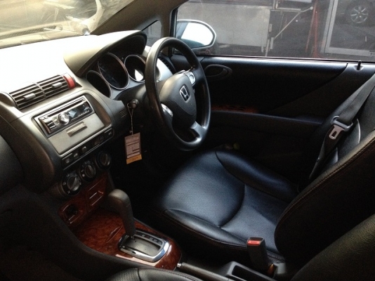 ขายด่วน Honda City ปี 2004 เกียร์ออโต้ ติดแก็ซหัวฉีด ลดเหลือ 150,000 บาท