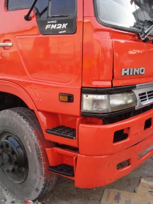 ขายหัวลากHINO 2K ปี 44 เครื่อง K 13D สวยจัด 880,000.- ขายหัวลากHINO 2K ปี 44 เครื่อง K 13D สวยจัด 880,000.-