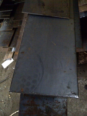 ขาย...เหล็กแผ่นแบน กว้าง10เซ็นติเมตร หนา3มิล ยาวสามเมตรกว่า