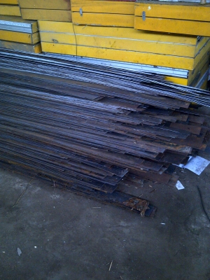 ขาย...เหล็กแผ่นแบน กว้าง10เซ็นติเมตร หนา3มิล ยาวสามเมตรกว่า