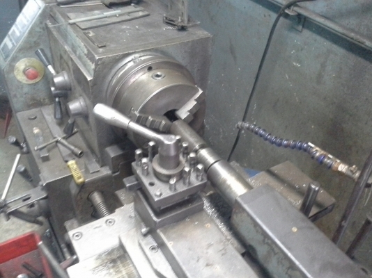 เครื่องกลึง 5 ฟุต VICTOR รุ่นหนัก เกียร์บล็อค 4 เพลาเด้ง มีเบรค