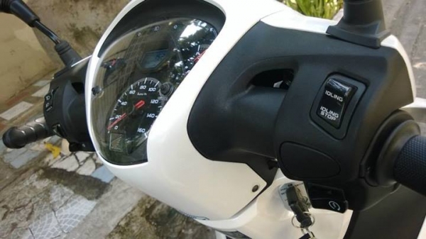 HONDA Sh150i 2013 วิ่ง 1000 เดียว สภาพนางฟ้า ราคาเบาๆ ต่อรองได้จะ