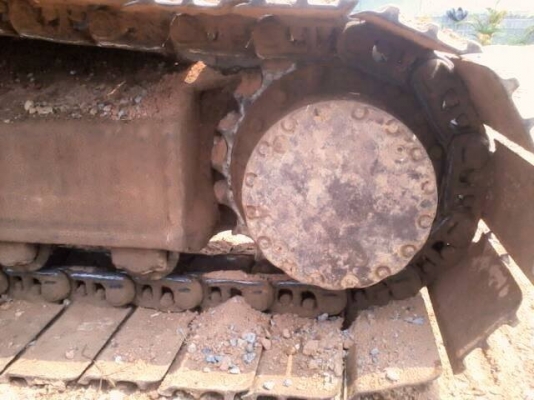 **800,000 บ.ต่อรอง**ขายแบ็คโฮ HITACHI EX200-3 Super เครื่องเดิมปั้มเดิม ไฟฟ้าครบ ช่วงล่างดีแน่นดี เอวดี ไม่แตก โซ่ โรลเลอร์ ใบแทร็ก สภาพดี 70\% ทำงานดีไม่โหลด รถทำงานได้ปกติ พร้อมใช้ พร้อมลุยงาน เอกสารเล่มทะเบียนครบ ราคาต่อรองได้เด้อ พี่น้องครับ