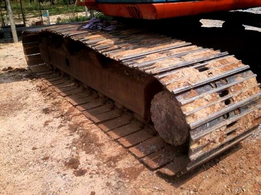 **800,000 บ.ต่อรอง**ขายแบ็คโฮ HITACHI EX200-3 Super เครื่องเดิมปั้มเดิม ไฟฟ้าครบ ช่วงล่างดีแน่นดี เอวดี ไม่แตก โซ่ โรลเลอร์ ใบแทร็ก สภาพดี 70\% ทำงานดีไม่โหลด รถทำงานได้ปกติ พร้อมใช้ พร้อมลุยงาน เอกสารเล่มทะเบียนครบ ราคาต่อรองได้เด้อ พี่น้องครับ