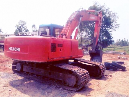 **800,000 บ.ต่อรอง**ขายแบ็คโฮ HITACHI EX200-3 Super เครื่องเดิมปั้มเดิม ไฟฟ้าครบ ช่วงล่างดีแน่นดี เอวดี ไม่แตก โซ่ โรลเลอร์ ใบแทร็ก สภาพดี 70\% ทำงานดีไม่โหลด รถทำงานได้ปกติ พร้อมใช้ พร้อมลุยงาน เอกสารเล่มทะเบียนครบ ราคาต่อรองได้เด้อ พี่น้องครับ