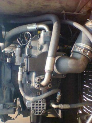 **800,000 บ.ต่อรอง**ขายแบ็คโฮ HITACHI EX200-3 Super เครื่องเดิมปั้มเดิม ไฟฟ้าครบ ช่วงล่างดีแน่นดี เอวดี ไม่แตก โซ่ โรลเลอร์ ใบแทร็ก สภาพดี 70\% ทำงานดีไม่โหลด รถทำงานได้ปกติ พร้อมใช้ พร้อมลุยงาน เอกสารเล่มทะเบียนครบ ราคาต่อรองได้เด้อ พี่น้องครับ