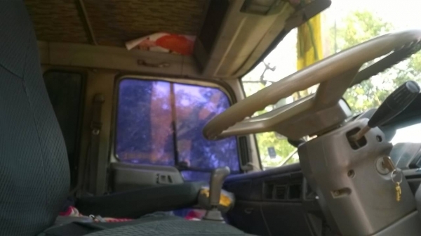 ขาย 10 ล้อเพลาเดียว 3M สภาพสวยพร้อมใช้งาน เครื่องเดิม M10C 240 HP เกียร์เดิม คัสซีสวยตลอดเส้น เก๋งสวยแอร์เย็น ทะเบียนเต็มพร้อมโอนราคาต่อรองได้