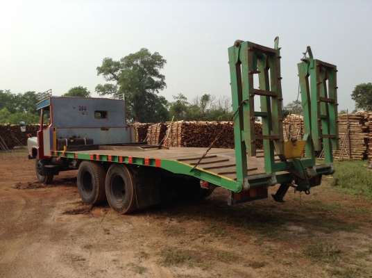 ขายเทเลอร์บรรทุกรถเกี่ยว+แบคโฮ 10 ล้อหัวยาวเพลาเดียว หางพับไฮดรอริค เครื่อง+เกียร์ EH700 168 HP คัสซีสวยตลอดเส้น ช่วงล่างลูกหมากร้อยเฟืองท้าย FUSO พวงมาลัยพาวเวอร์ ทะเบียนพร้อมโอน ราคาต่อรองได้