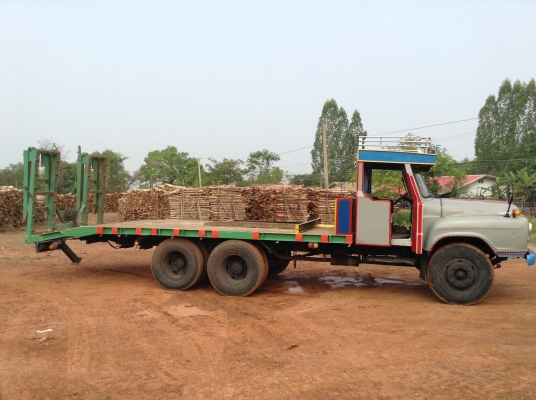 ขายเทเลอร์บรรทุกรถเกี่ยว+แบคโฮ 10 ล้อหัวยาวเพลาเดียว หางพับไฮดรอริค เครื่อง+เกียร์ EH700 168 HP คัสซีสวยตลอดเส้น ช่วงล่างลูกหมากร้อยเฟืองท้าย FUSO พวงมาลัยพาวเวอร์ ทะเบียนพร้อมโอน ราคาต่อรองได้