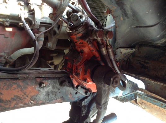 ขายเทเลอร์บรรทุกรถเกี่ยว+แบคโฮ 10 ล้อหัวยาวเพลาเดียว หางพับไฮดรอริค เครื่อง+เกียร์ EH700 168 HP คัสซีสวยตลอดเส้น ช่วงล่างลูกหมากร้อยเฟืองท้าย FUSO พวงมาลัยพาวเวอร์ ทะเบียนพร้อมโอน ราคาต่อรองได้