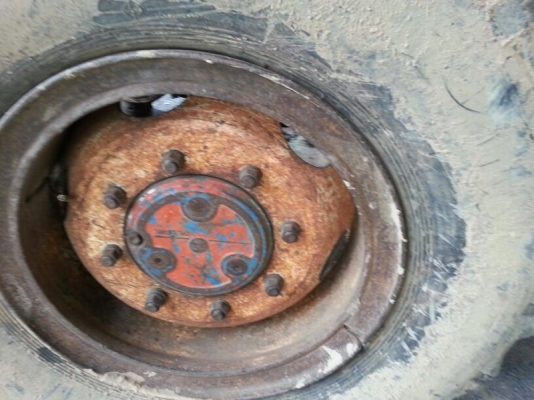 รถไถ FORD  6610.   2 เพลา.  สนใจติดต่อ 081 - 6079515