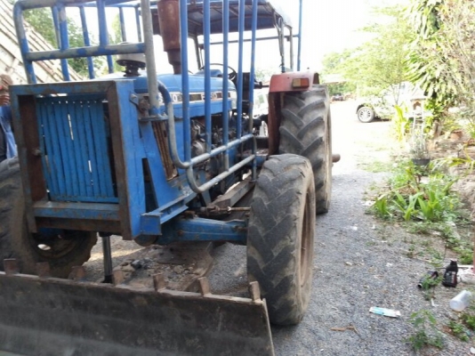 รถไถ FORD  6610.   2 เพลา.  สนใจติดต่อ 081 - 6079515