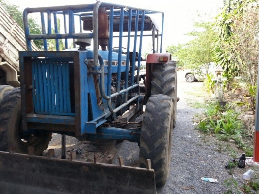 รถไถ FORD  6610.   2 เพลา.  สนใจติดต่อ 081 - 6079515