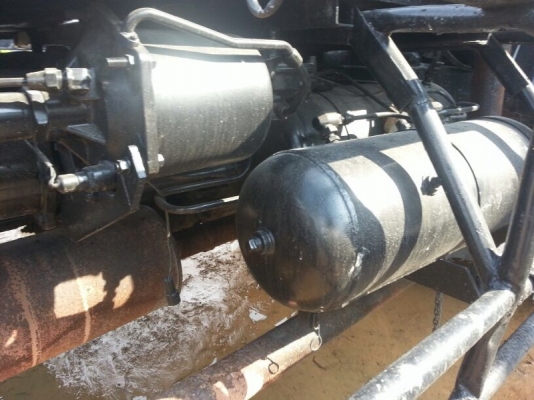 รถฮีโน่ 10 ล้อ หัวลาก  220 แรงม้า.  ( ขายแม่ , ลูก )   สนใจติดต่อ  081 - 6079515