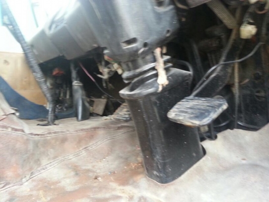 รถฮีโน่ 10 ล้อ หัวลาก  220 แรงม้า.  ( ขายแม่ , ลูก )   สนใจติดต่อ  081 - 6079515