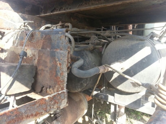 รถฮีโน่ 10 ล้อ หัวลาก  260 แรงม้า. ปี 39  ( รถประกอบ )  สนใจติดต่อ 081 - 6079515