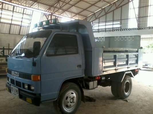 ***ขายแล้วครับขอบคุณ Truck2hand ขาย6ล้อดั้ม3คิวสวยๆบิวด์ใหม่ ISUZU NKR110 NKR55EU5 88 ห้างแท้ เกียร์สั้นวางหัวใหม่ วางเครื่อง4BE1 110ฝาดำ (หัว/เครื่อง ลงเล่มครบ) ช่วงล่าง110 คัสซีสวยไม่ปะไม่ดาม กระบะดั้มเหล็ก3ตัน 3.10ม.สภาพสวย พื้นสวยข้างสวย หัวเก๋งสวยภาย