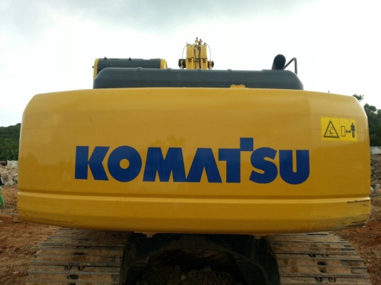 KOMATSU PC200-8