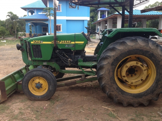 ขายรถไถจอนเดียร์เพลาเดียวรุ่น5310k ราคาถูก มีดันหน้า ผาน7พร้อมใช้ ทะเบียนมีพร้อมโอน ขายรถไถจอนเดียร์เพลาเดียวรุ่น5310k ราคาถูก มีดันหน้า ผาน7พร้อมใช้ ทะเบียนมีพร้อมโอน